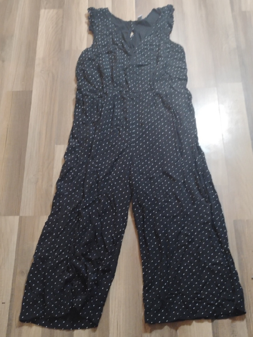 Old Navy Black Polka Dot Sleeveless Ruffle Wide-Leg Jumpsuit Has Pockets